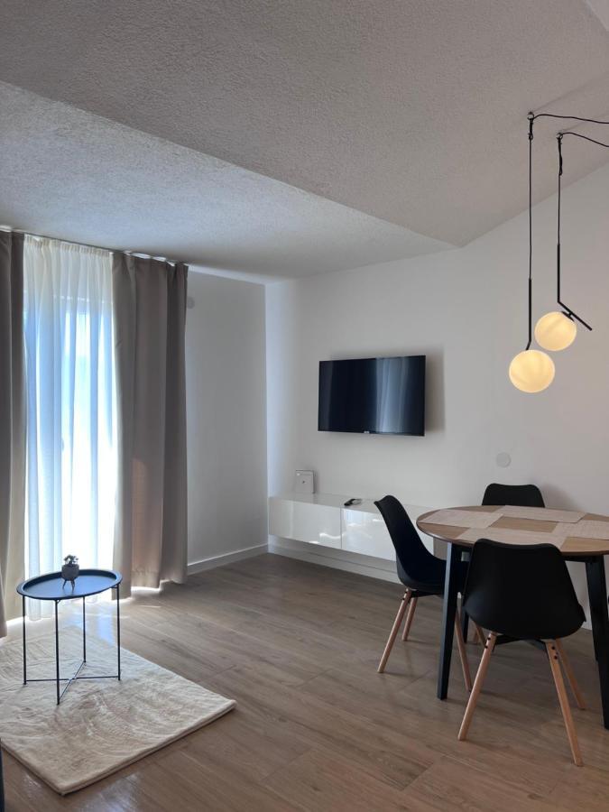 Apartment Nadalina Рогозница Екстериор снимка