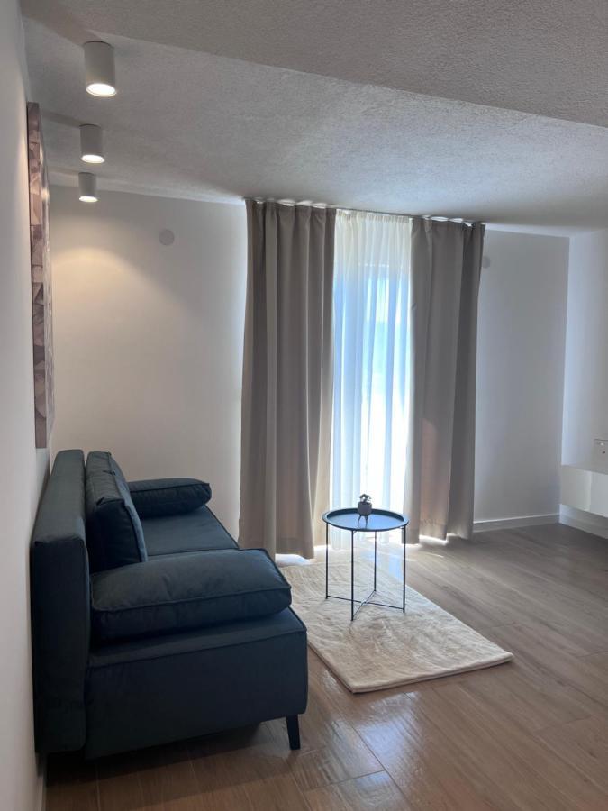 Apartment Nadalina Рогозница Екстериор снимка