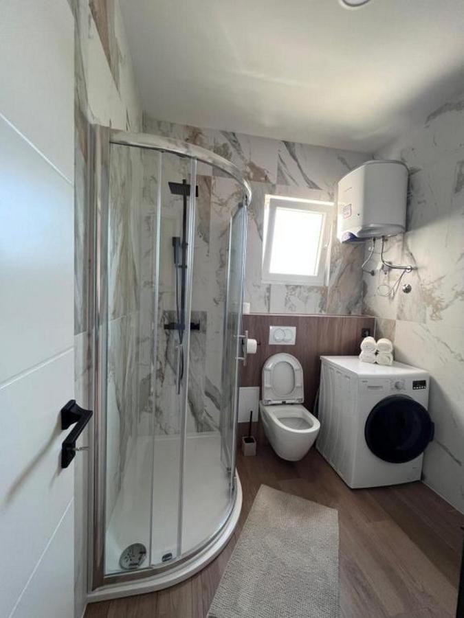 Apartment Nadalina Рогозница Екстериор снимка